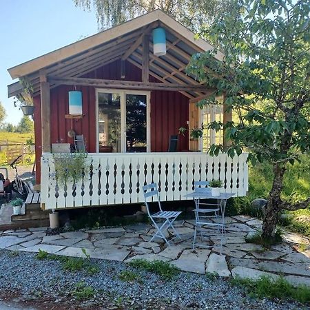 Idyllisk Minihus I Landlige Omgivelser - Med 5 Sengeplasser Og Parkering Åsen Eksteriør billede